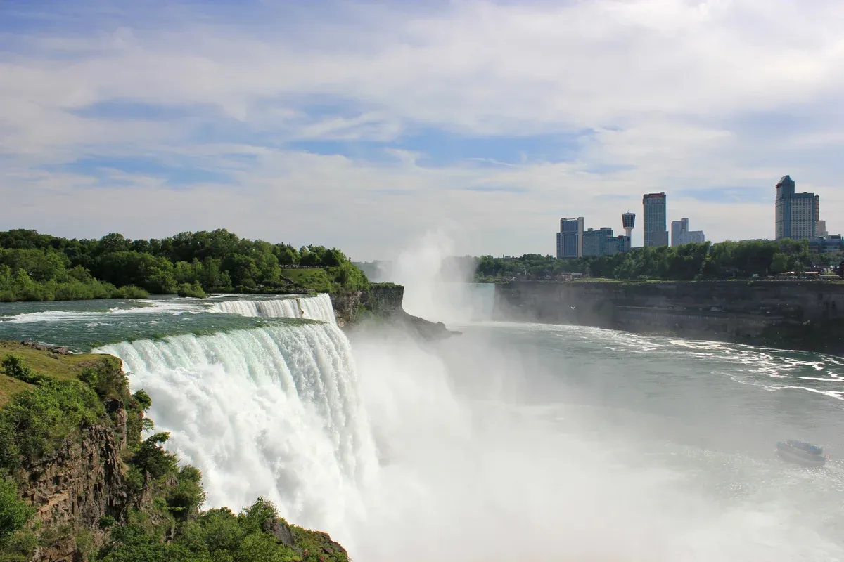 The American Falls with the Canadian side behind, seen on a trip related to Niagara Falls tours from Toronto
