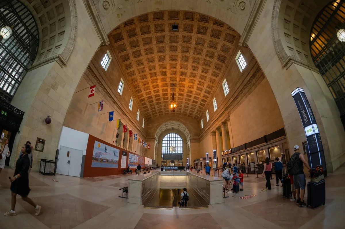 Union Station in Toronto, the start of the GO train and of many Niagara Falls tours from Toronto